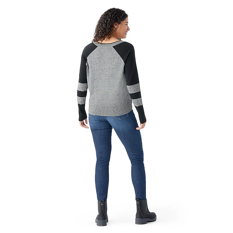 WOMEN'S EDGEWOOD V NECK - PRIOR SEASON - Image 4